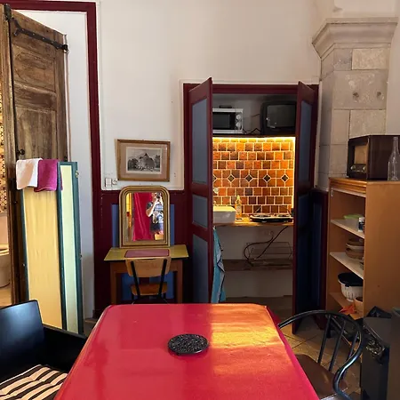 Les Jardins De La Cathedrale D Hotes De Groupe Bed & Breakfast *